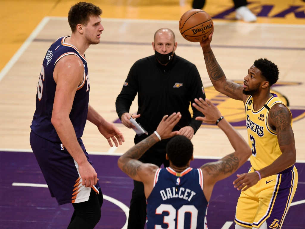 无人不可替！湖人顺风顺水突遇困境，中锋缺阵如何应对？